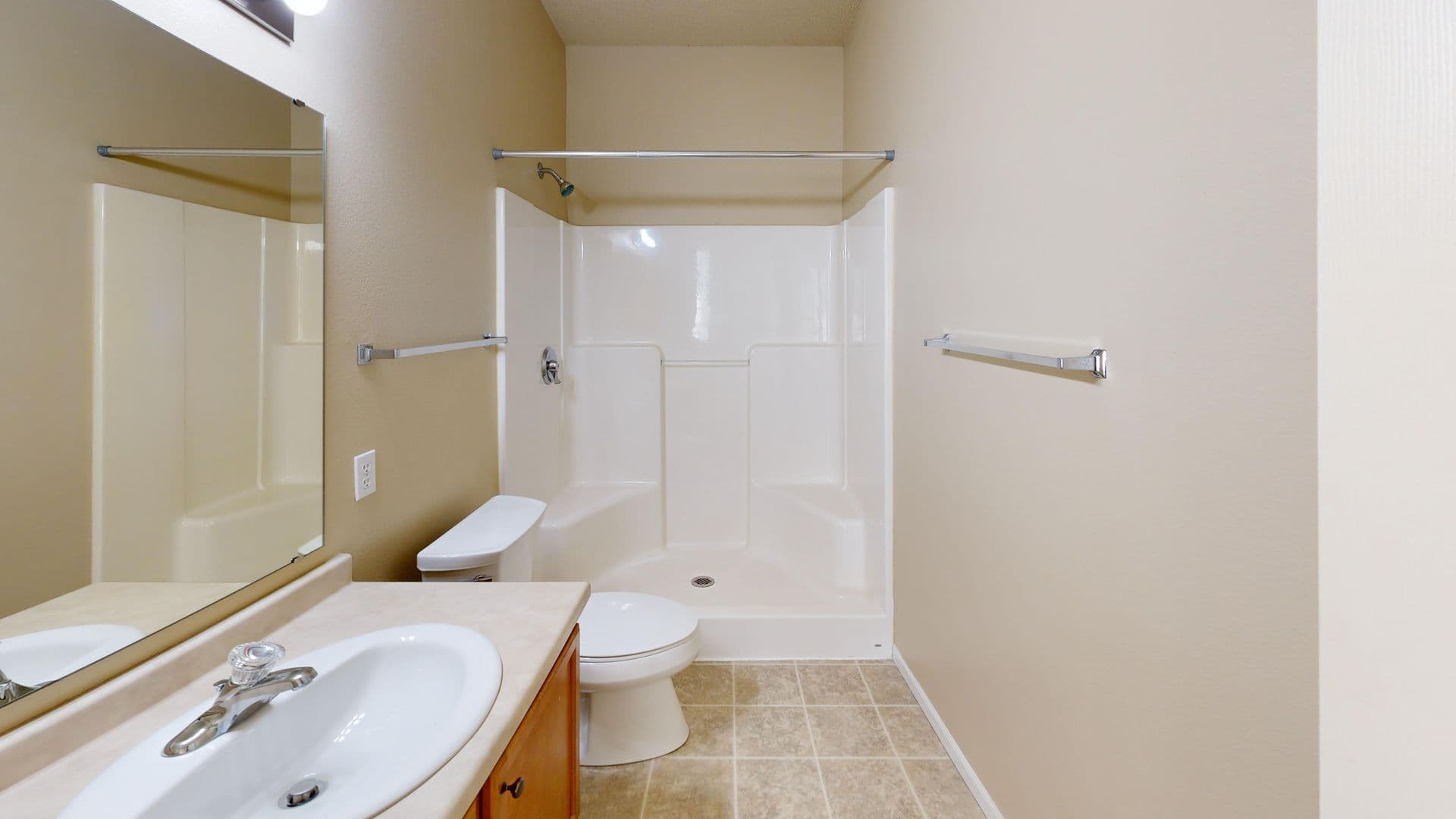 Moorhead Apartment: 1501 Belsly Blvd