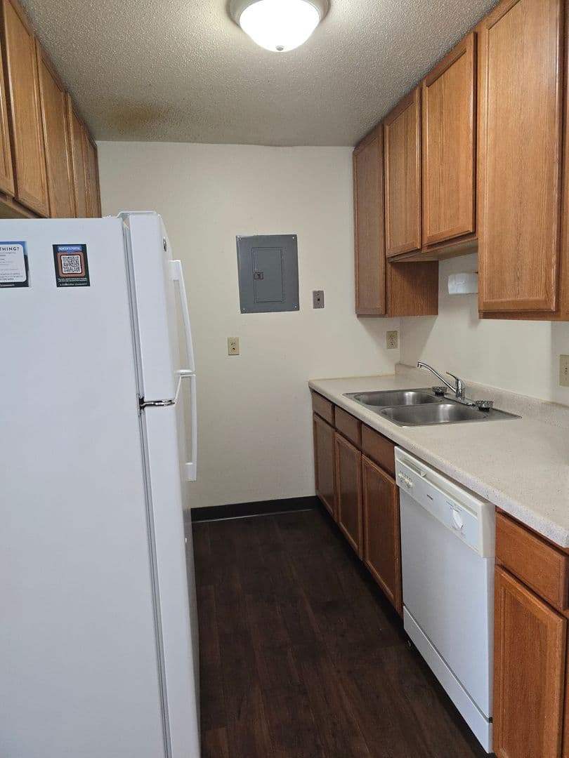 Fargo Apartment: 1502 Dakota Dr N