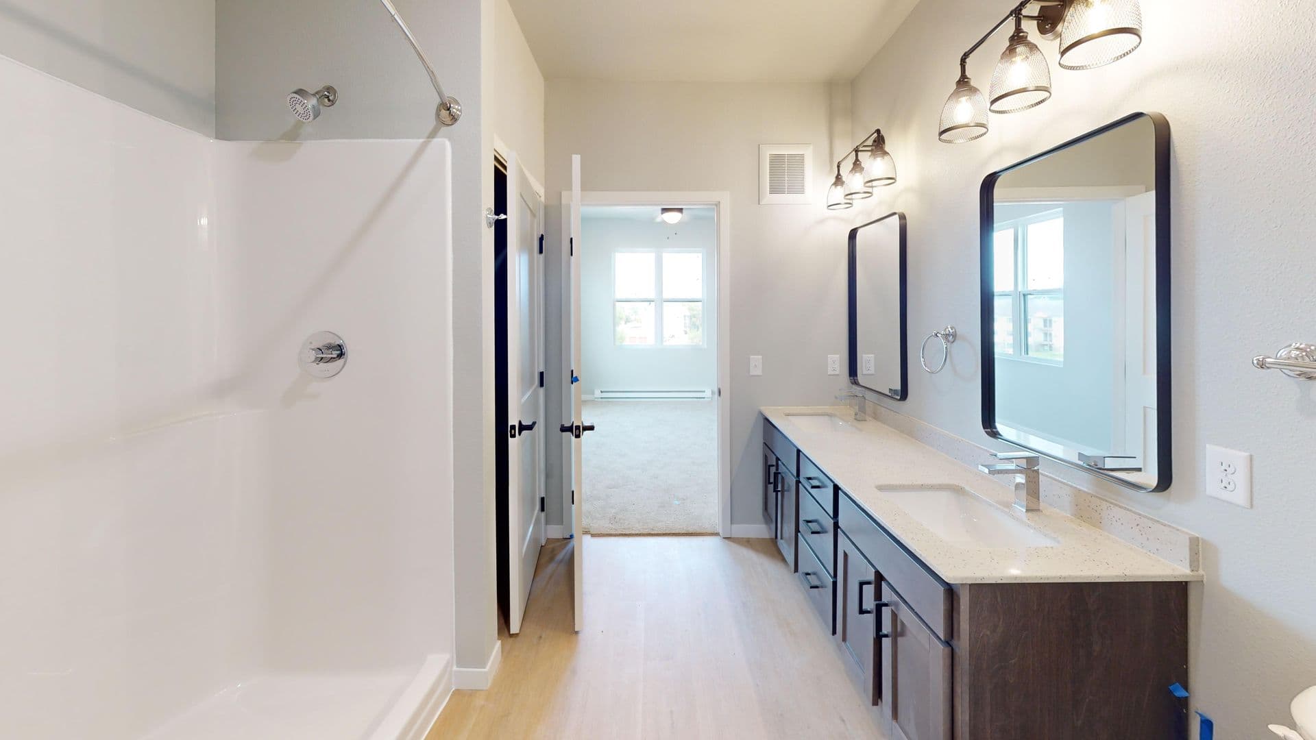 Fargo Apartment: 1882 39th St S