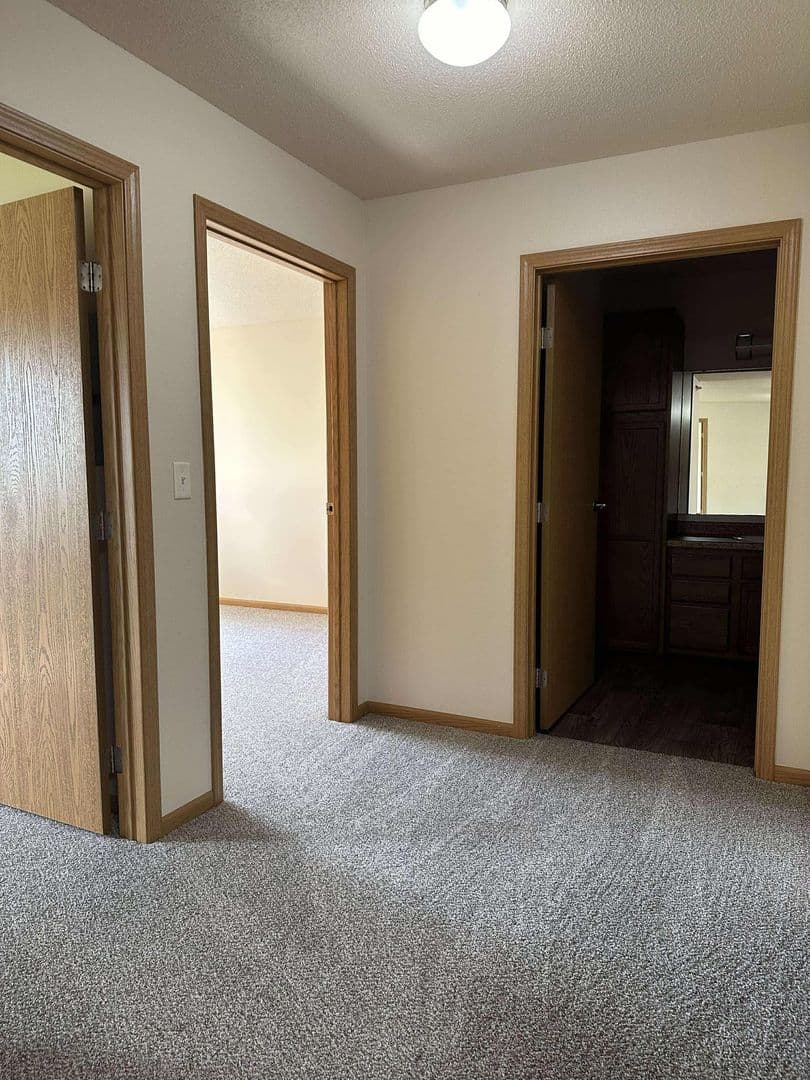Fargo Apartment: 2055 Dakota Dr N
