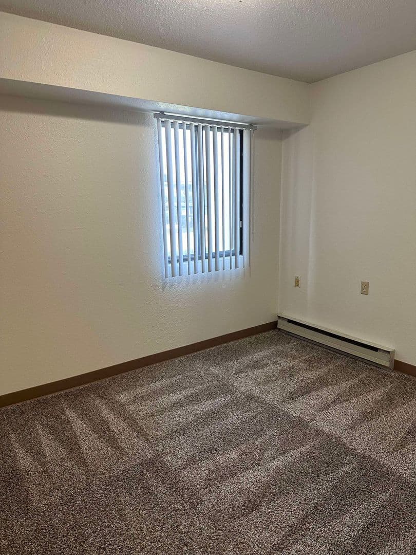 Fargo Apartment: 1502 Dakota Dr N