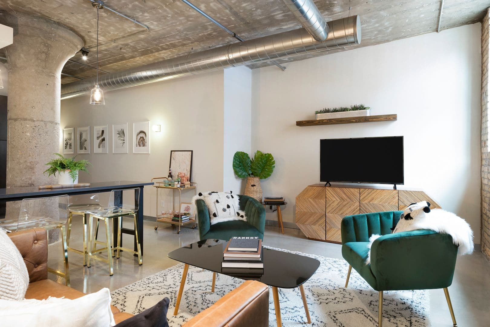 Minneapolis Apartment: 607 Washington Ave N