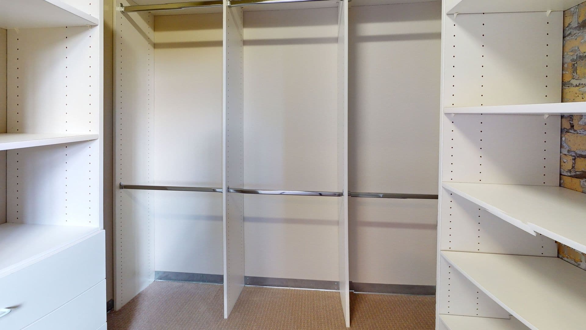 Minneapolis Apartment: 607 Washington Ave N