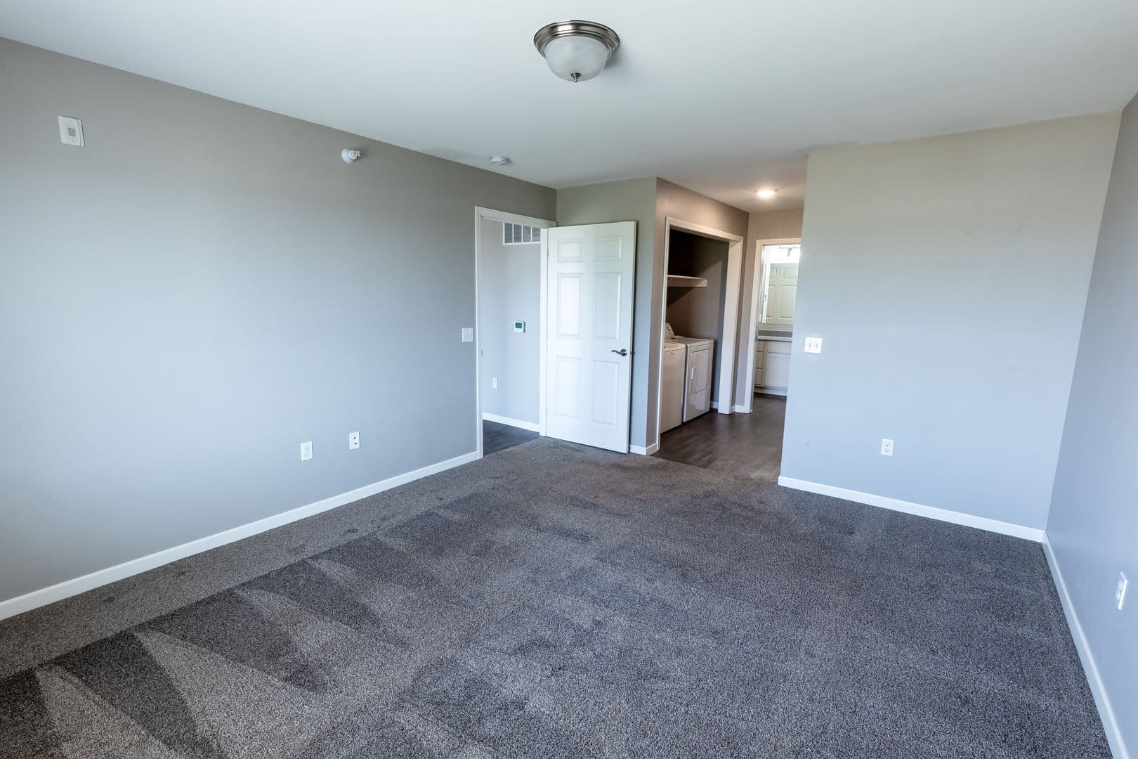 Sioux Falls Apartment: 3600 S Grand Slam Ave