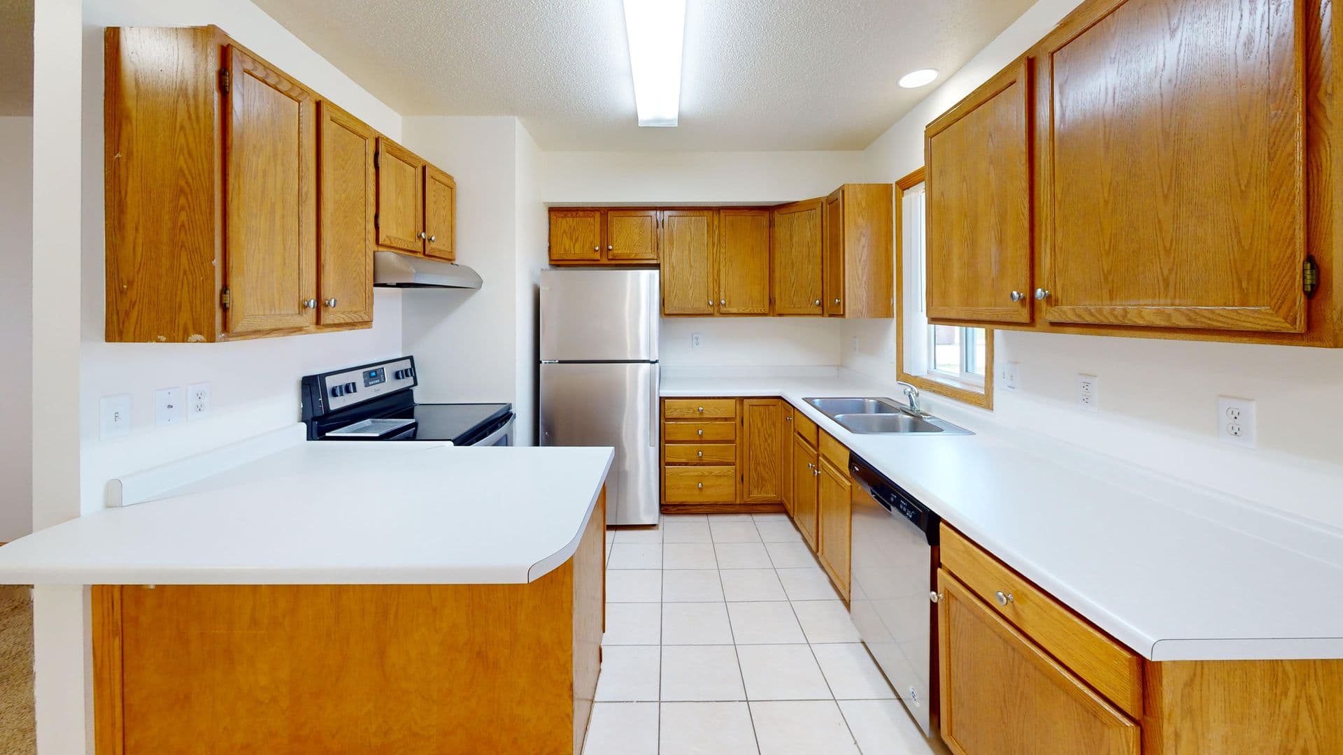 Fargo Apartment: 3225-3235 35th Ave S