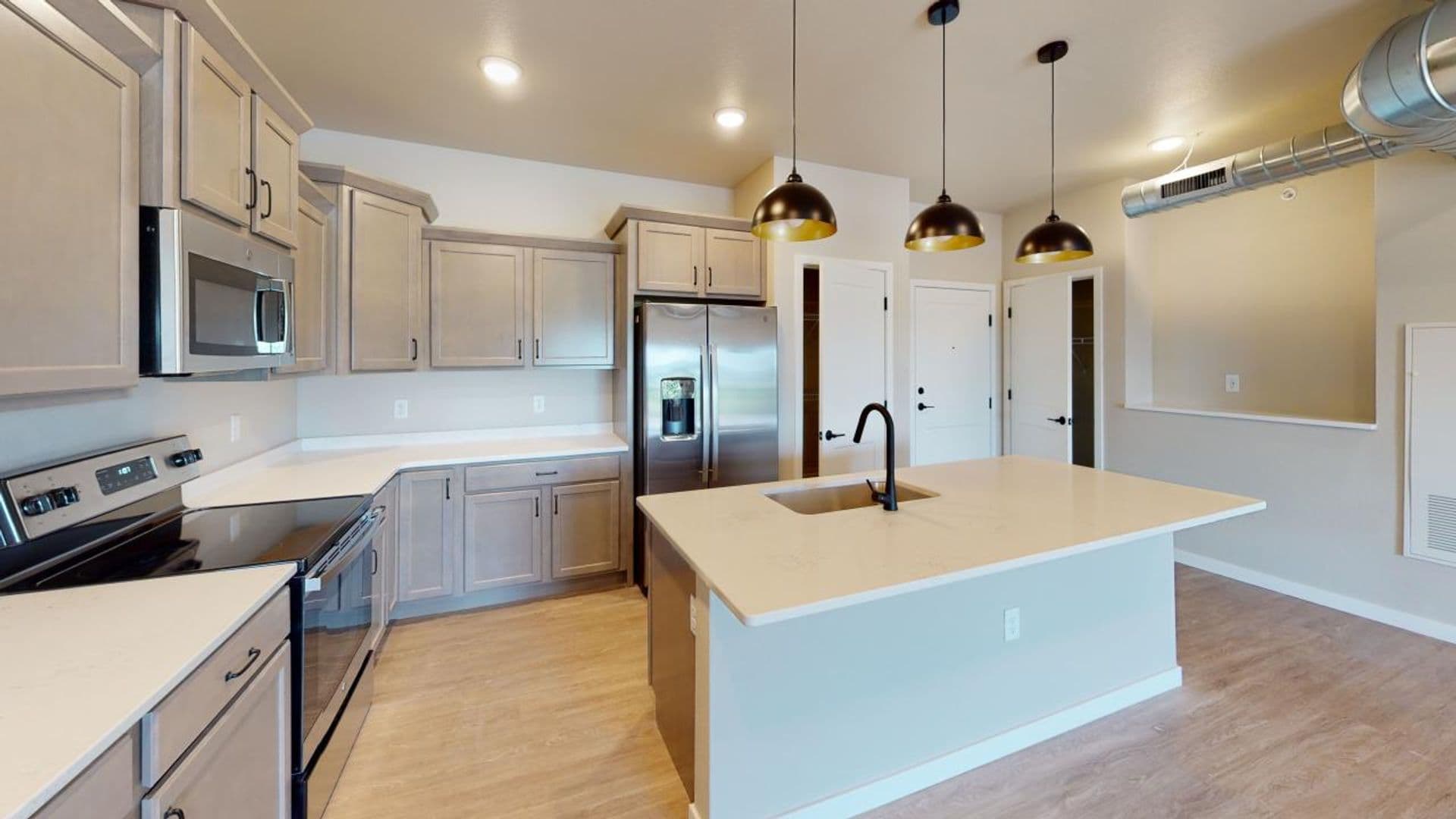 Billings Apartment: 4427 Altay Dr