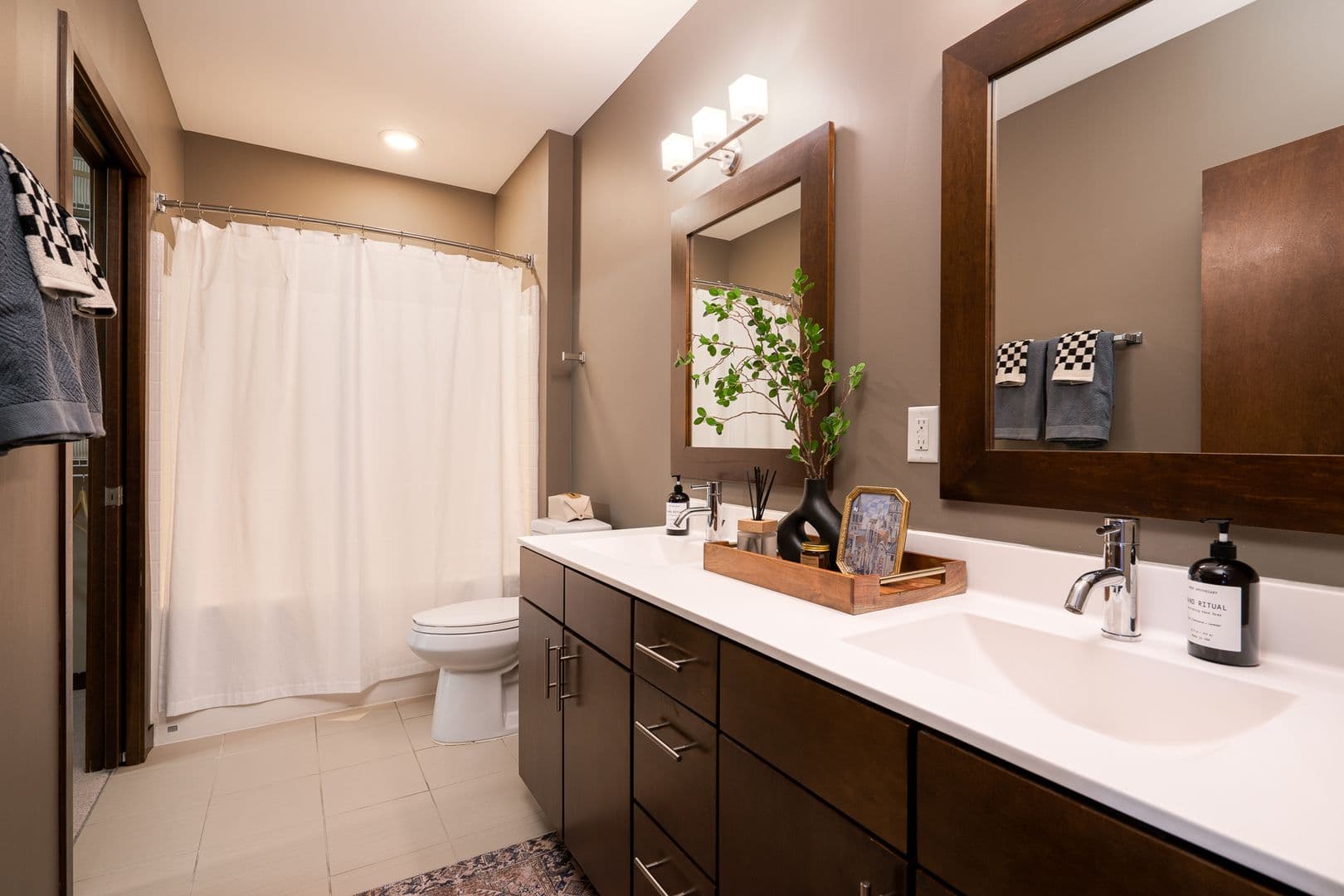 Minneapolis Apartment: 730 Washington Ave N