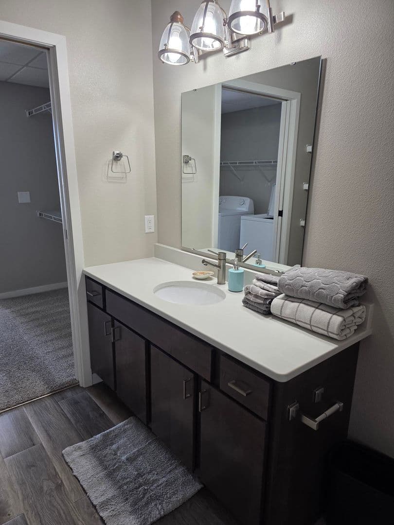 Fargo Apartment: 719 7th Street N