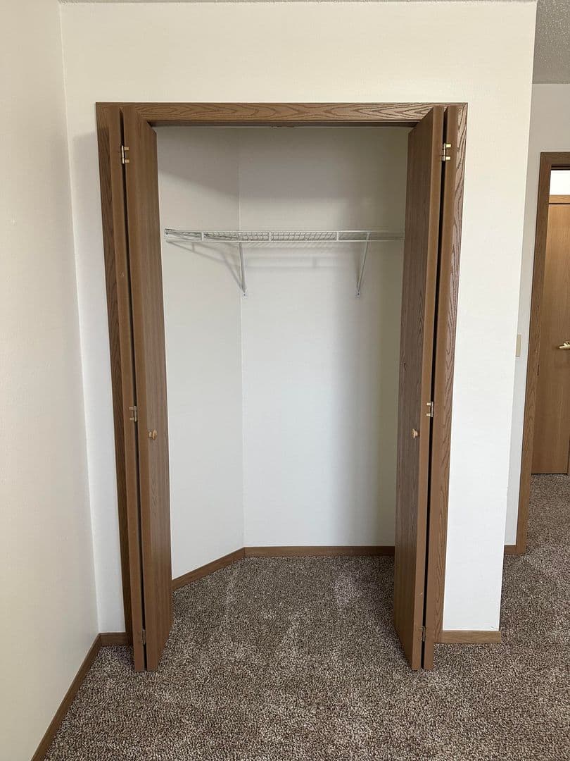 Fargo Apartment: 1704-1736 Dakota Dr. N.