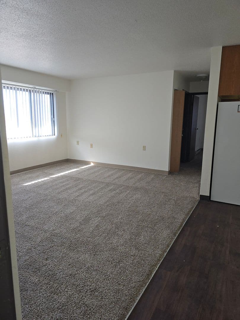 Fargo Apartment: 1502 Dakota Dr N