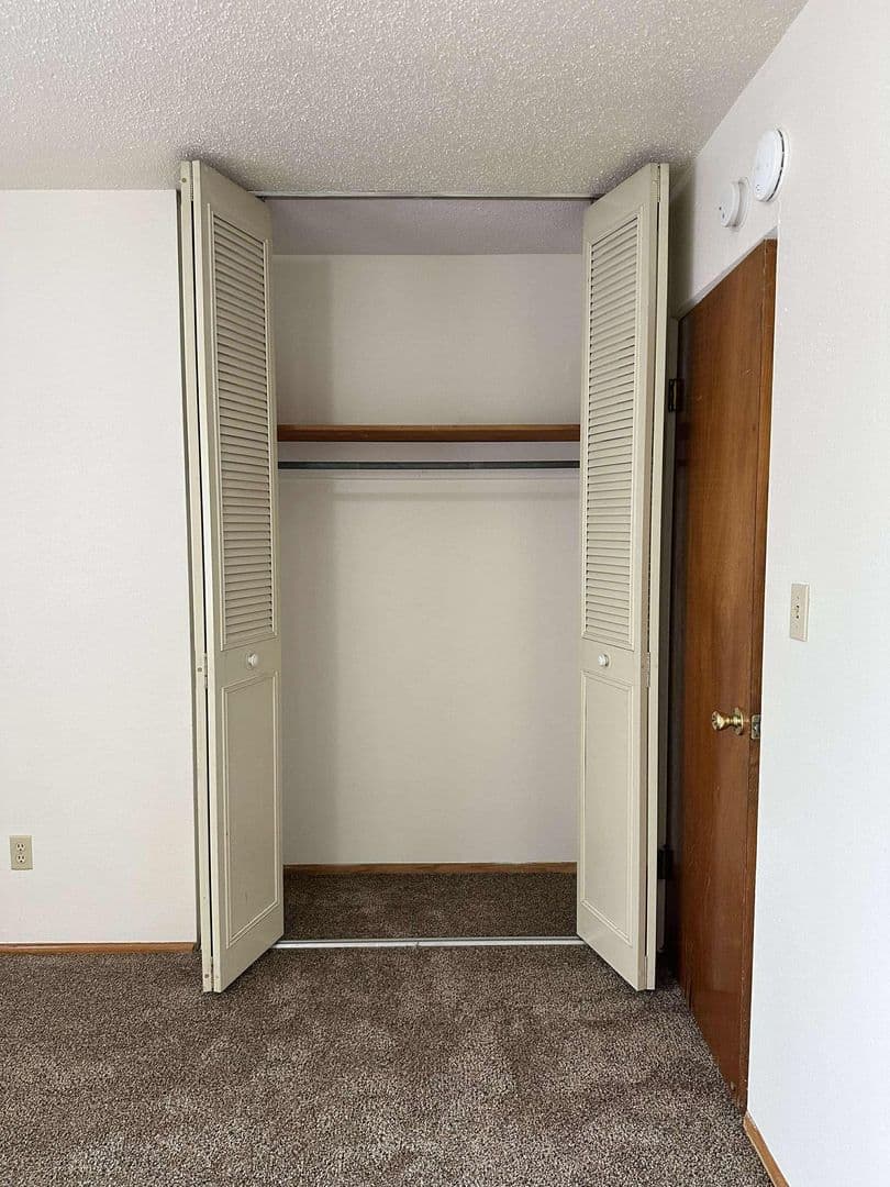 Fargo Apartment: 512-514 30th Ave N
