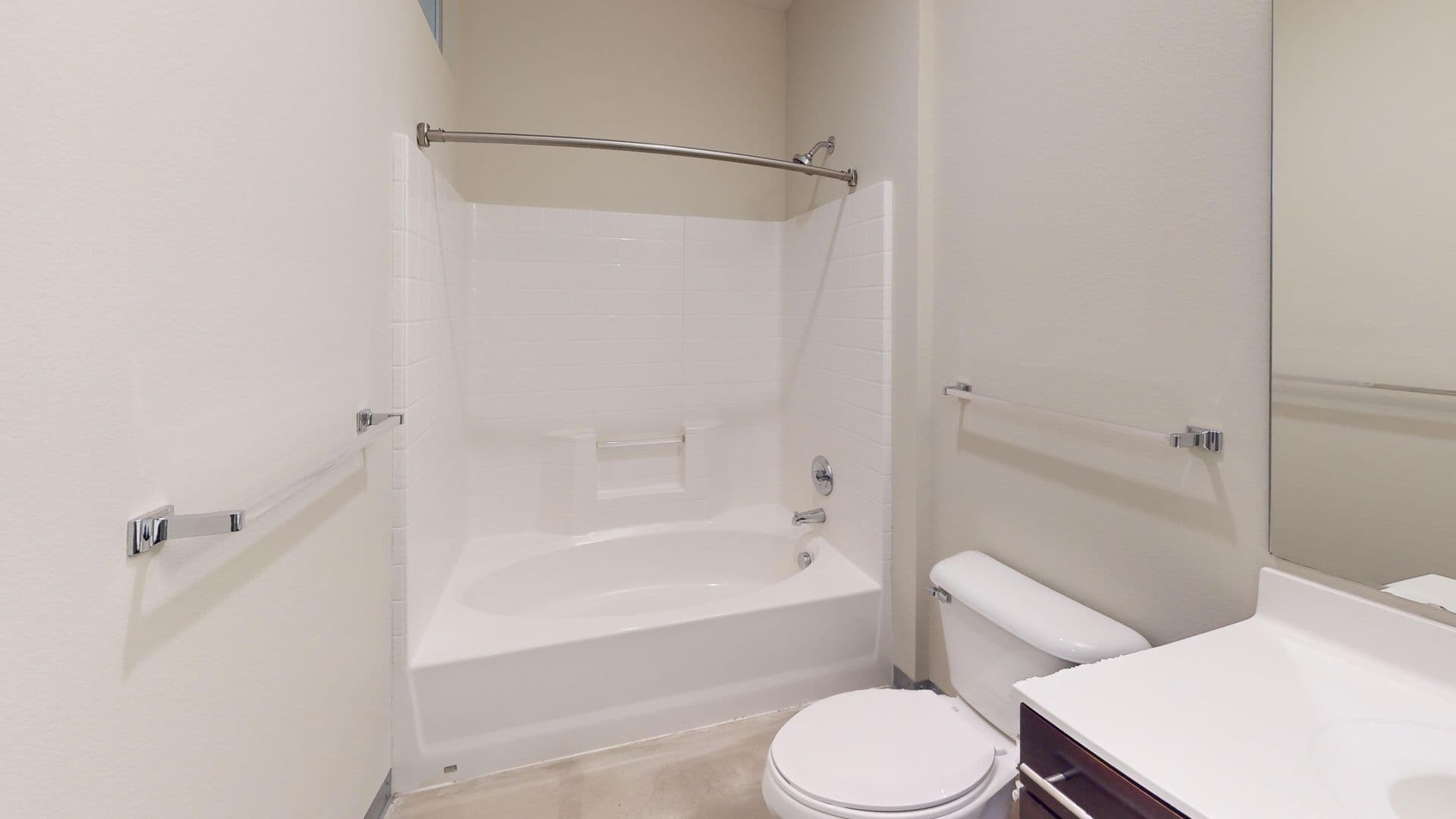 Minneapolis Apartment: 607 Washington Ave N