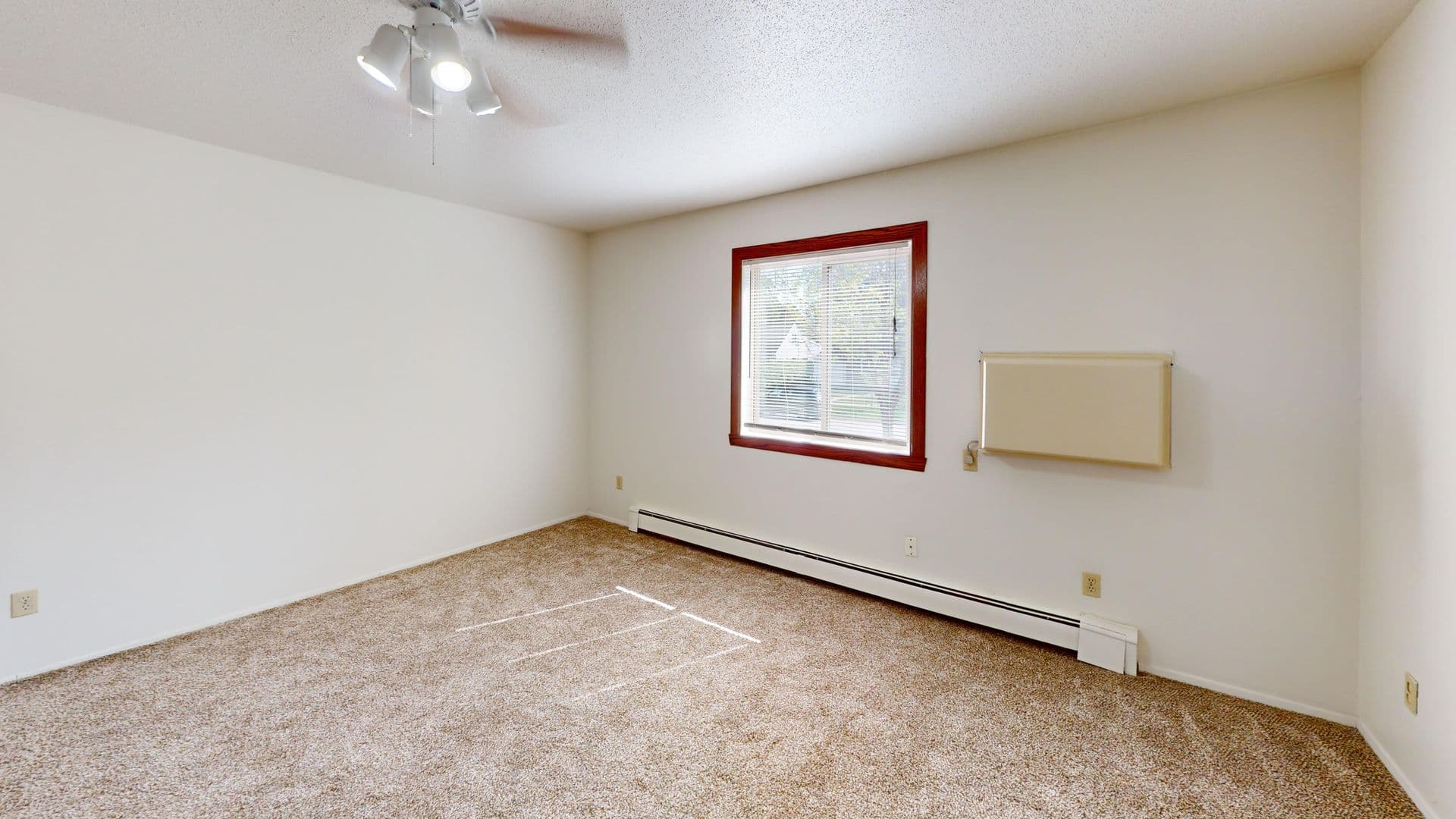 Fargo Apartment: 1010 16th St N