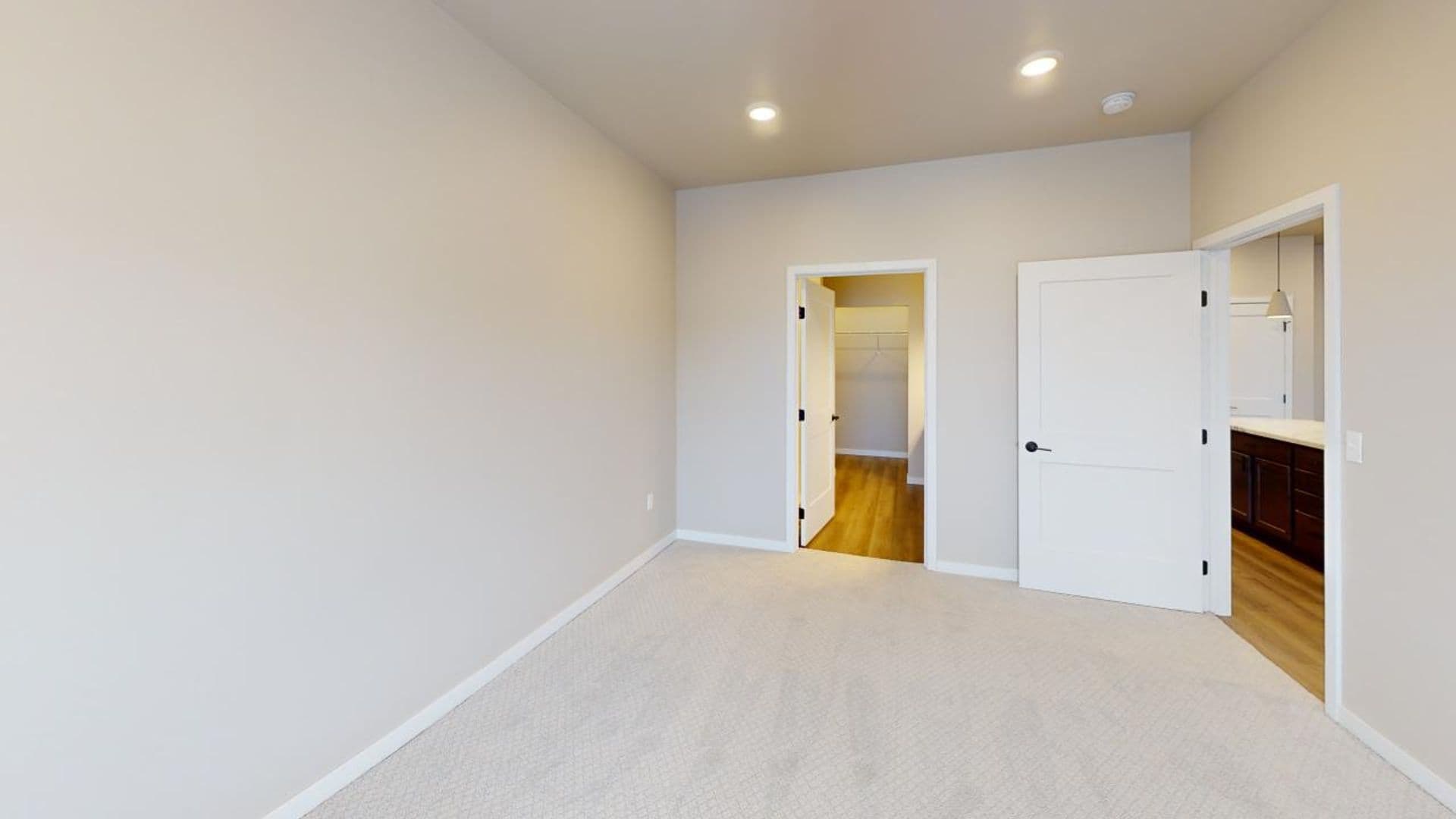 Watertown Apartment: 1631 4th Street NE