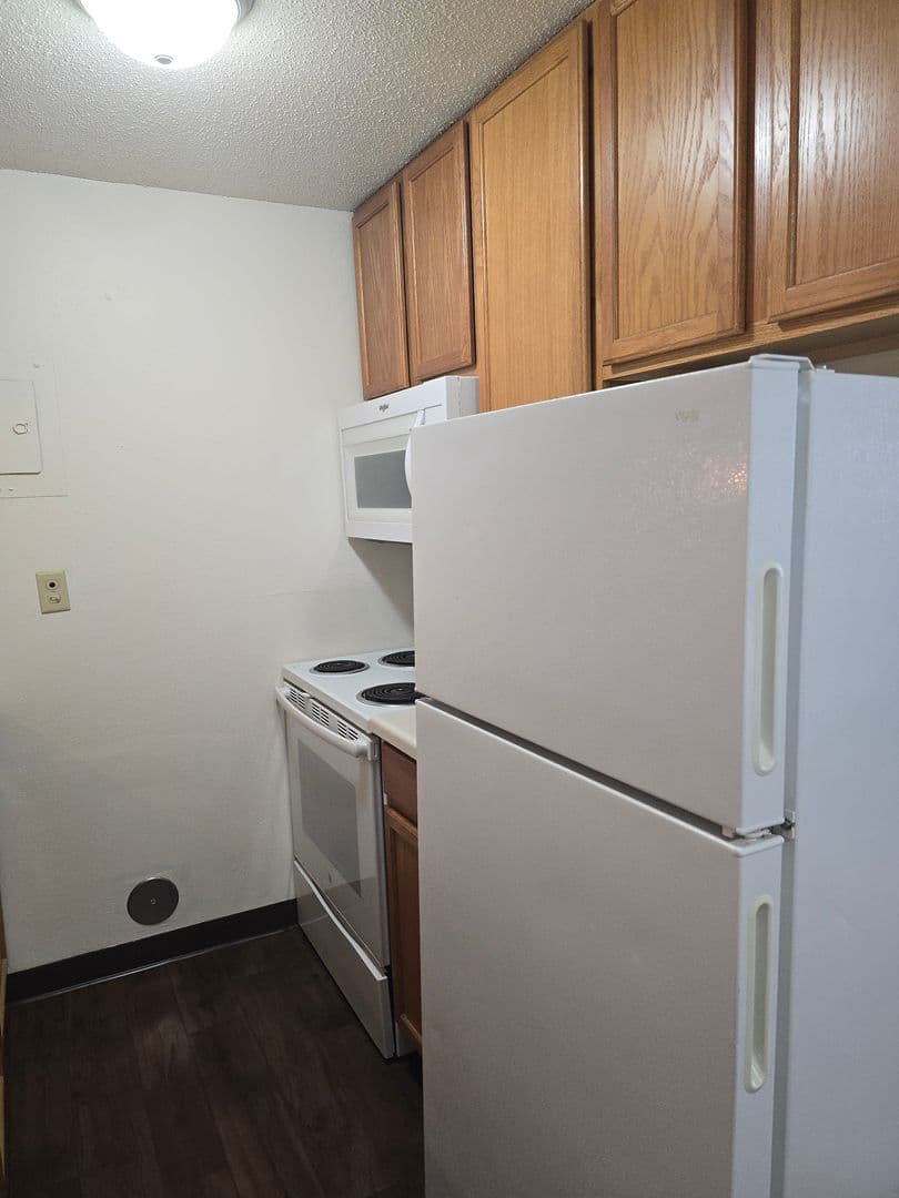 Fargo Apartment: 1010 16th St N
