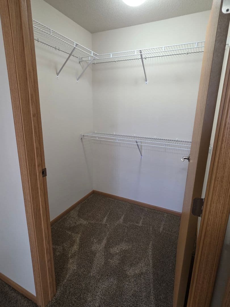 Fargo Apartment: 2055 Dakota Dr N