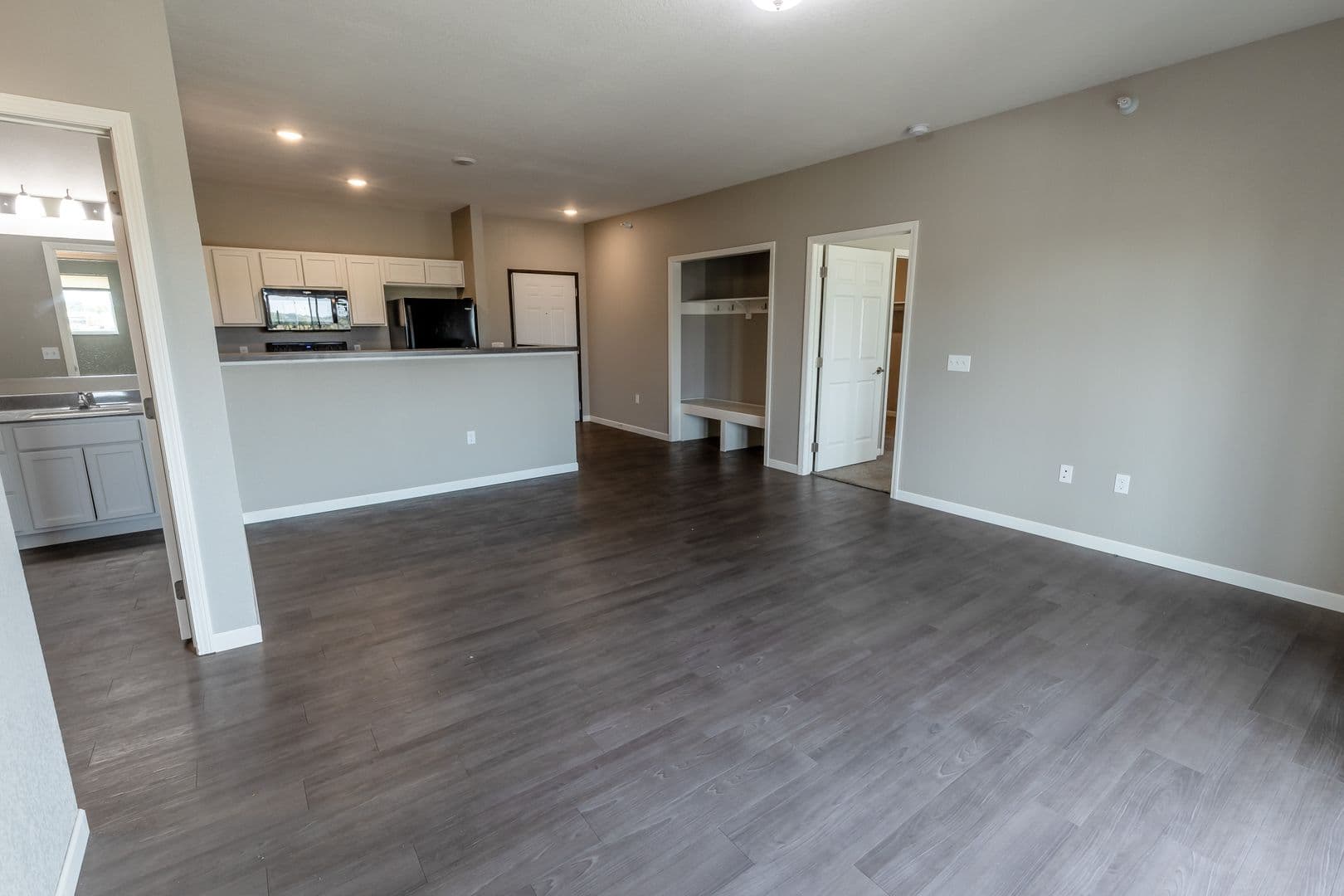 Sioux Falls Apartment: 3600 S Grand Slam Ave