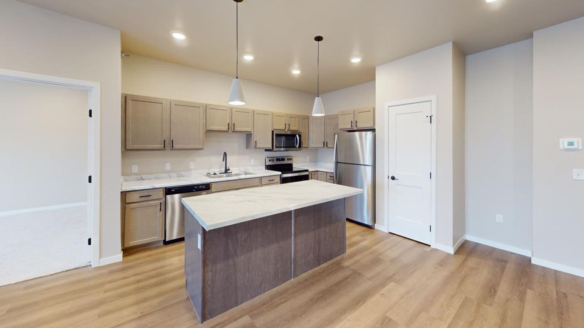 Watertown Apartment: 1631 4th Street NE