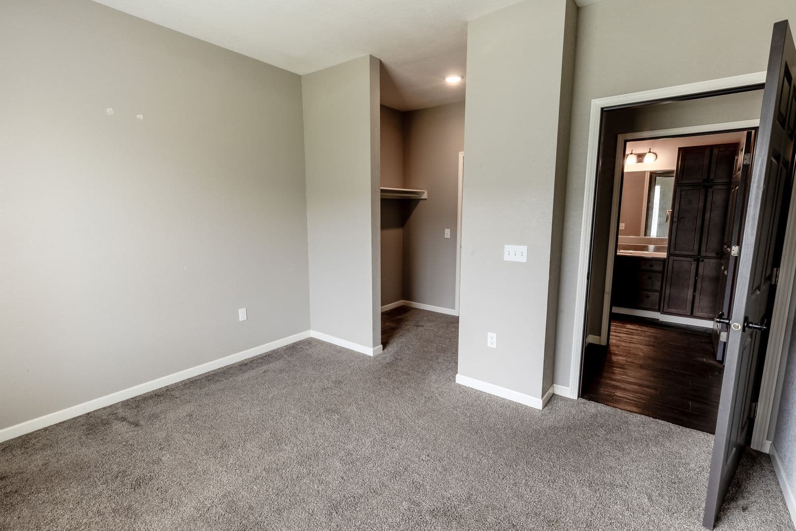 Sioux Falls Apartment: 3600 S Grand Slam Ave