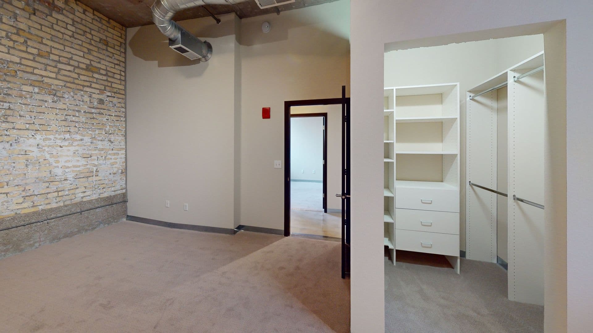 Minneapolis Apartment: 607 Washington Ave N