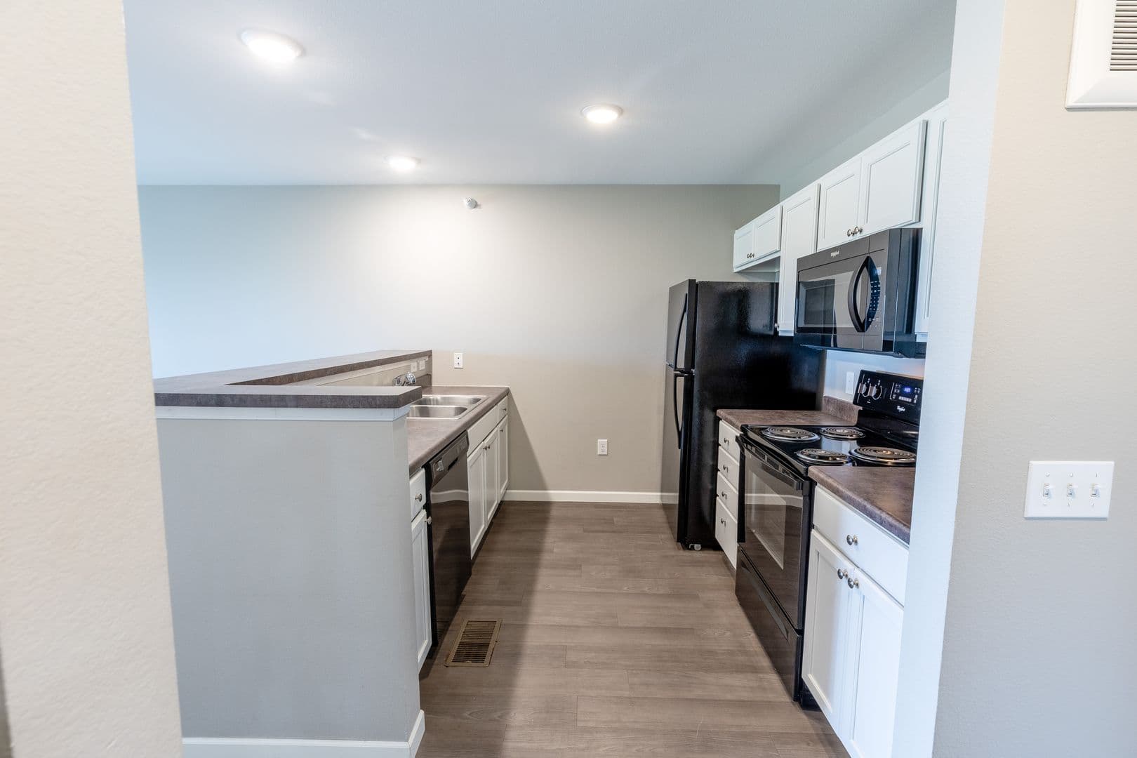 Sioux Falls Apartment: 3600 S Grand Slam Ave