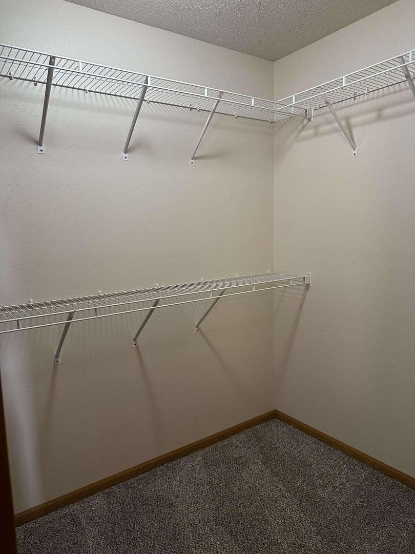 Fargo Apartment: 2055 Dakota Dr N