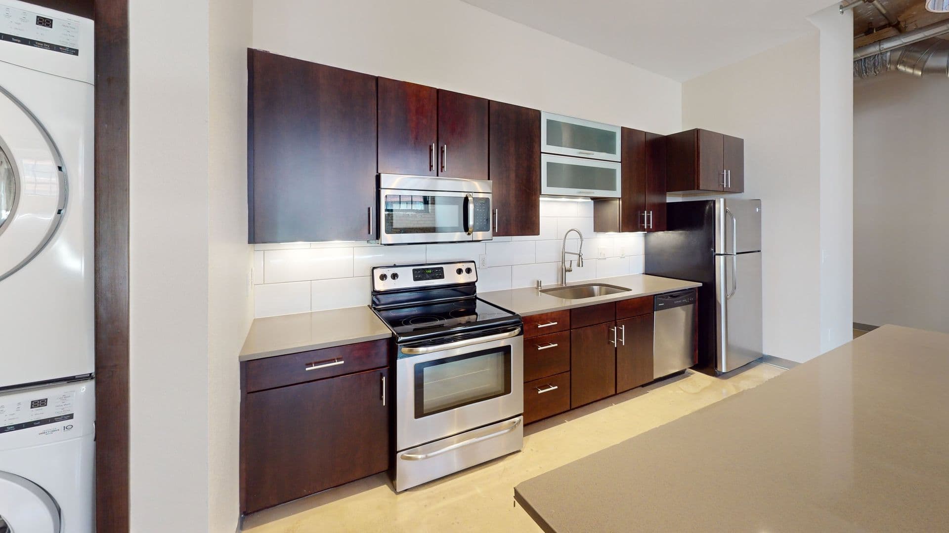 Minneapolis Apartment: 607 Washington Ave N