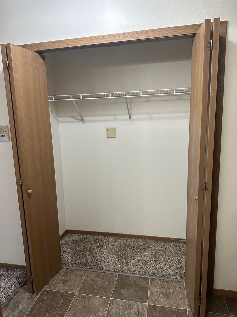 Fargo Apartment: 1704-1736 Dakota Dr. N.