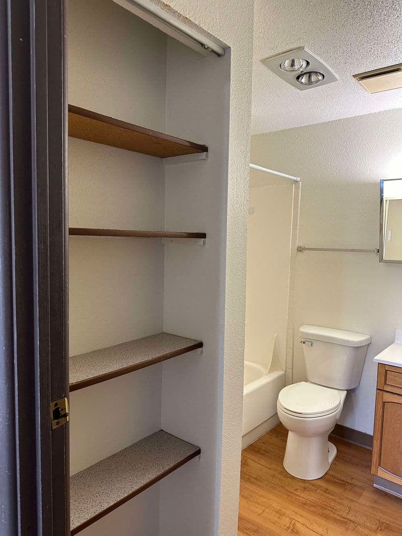 Fargo Apartment: 1502 Dakota Dr N