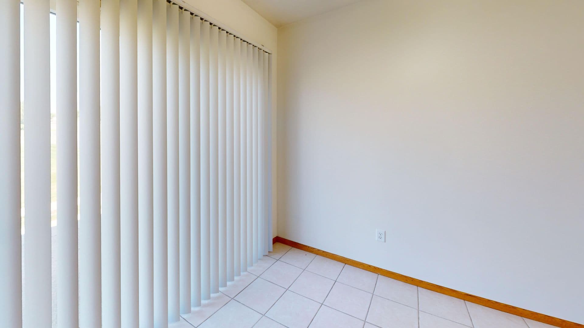 Fargo Apartment: 3225-3235 35th Ave S