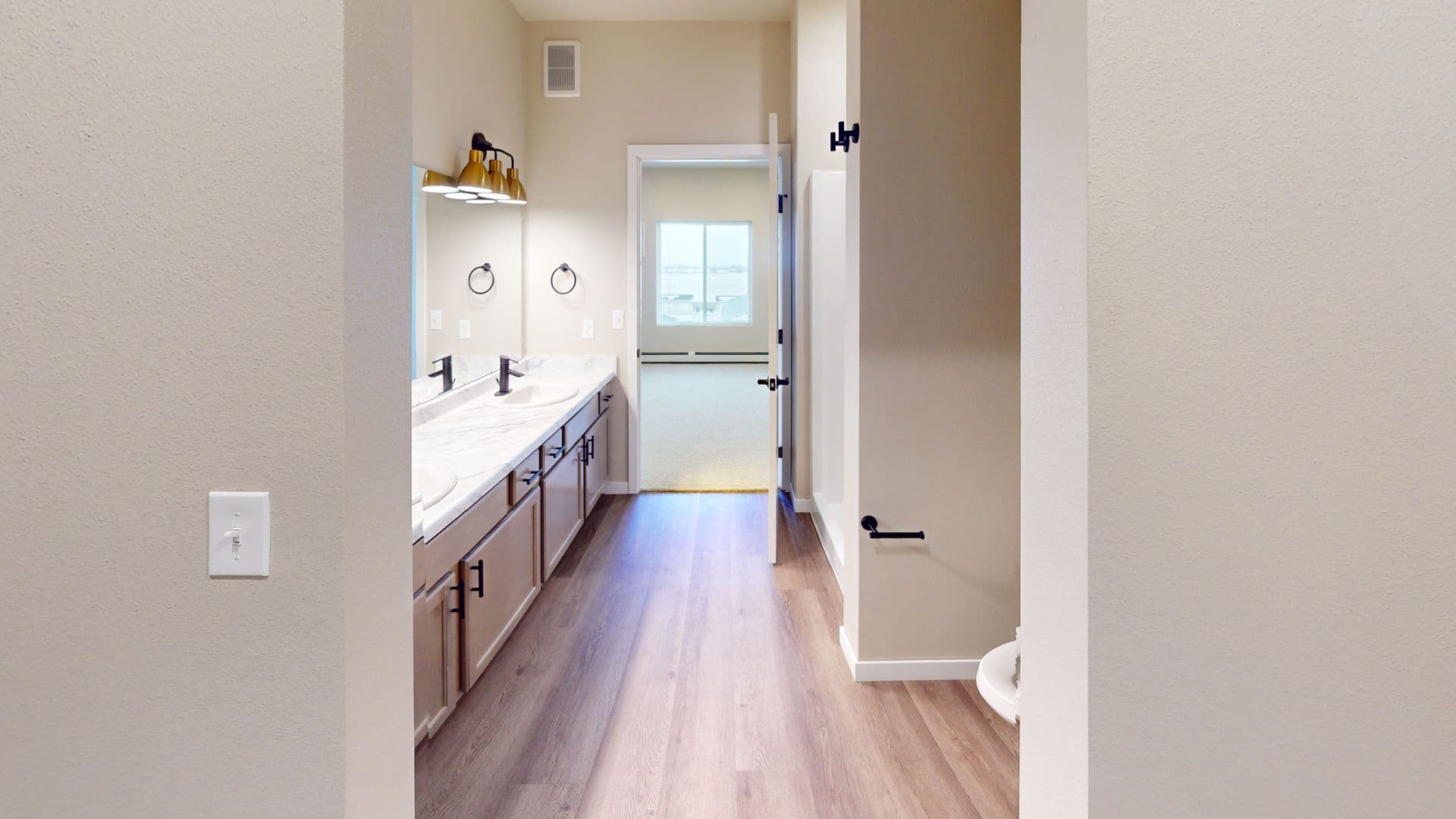 Watertown Apartment: 1631 4th Street NE