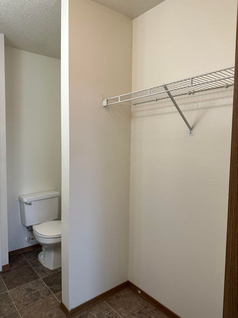 Fargo Apartment: 1704-1736 Dakota Dr. N.