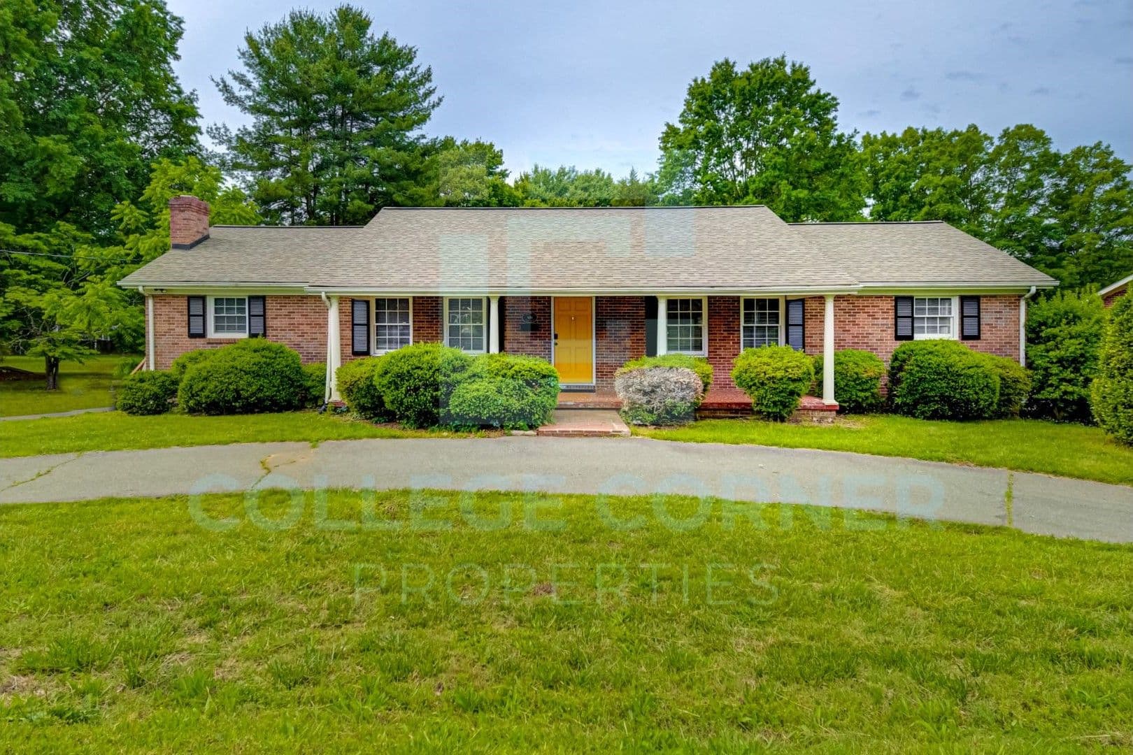 Winston Salem House: 810 Polo Road