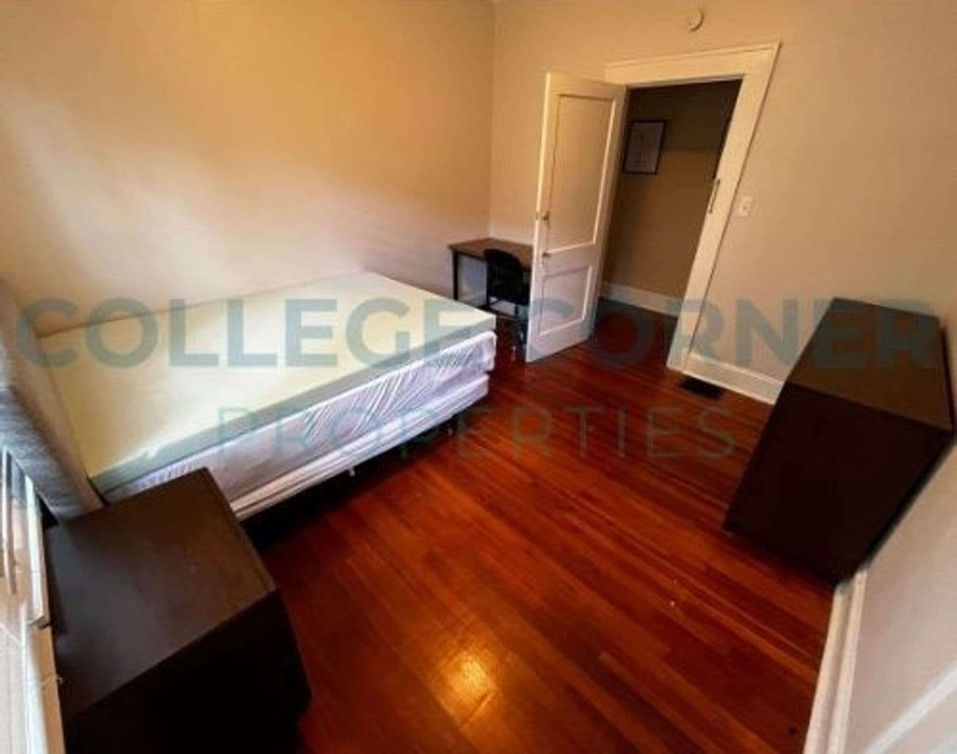Winston Salem House: 1408 Polo Rd
