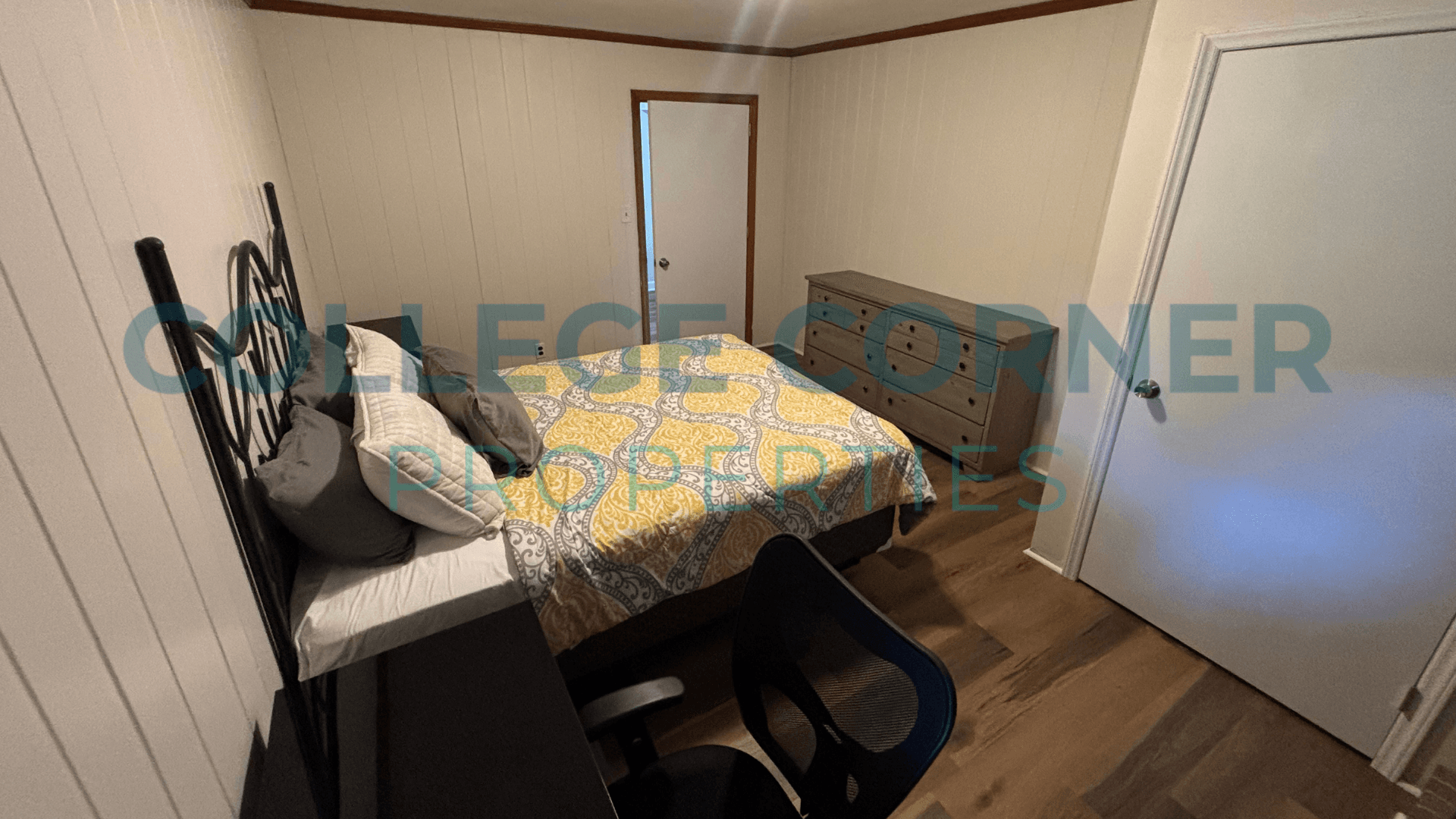 Winston Salem House: 1465 Brookwood Drive