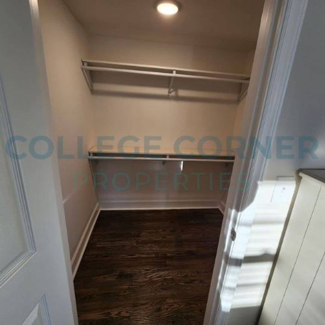 Winston-Salem House: 1231 Brookwood Drive