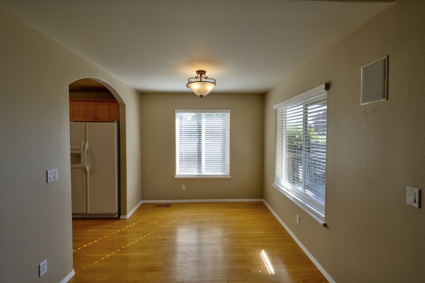 Bend House: 1305 NE Tucson Way