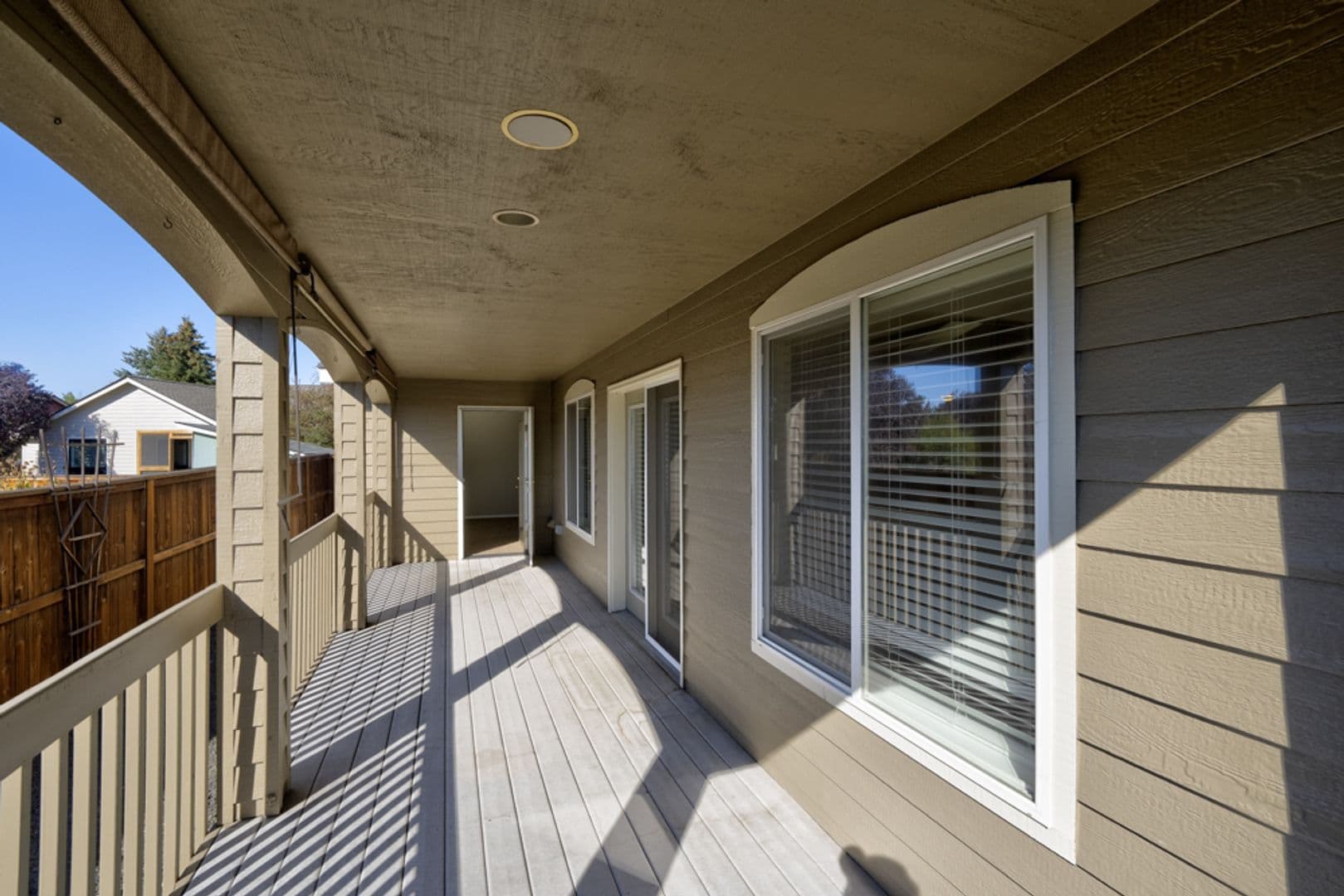 Bend House: 1305 NE Tucson Way