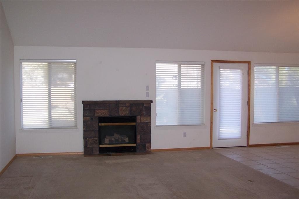 Bend House: 19910 Antler Point
