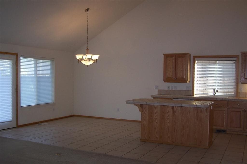 Bend House: 19910 Antler Point