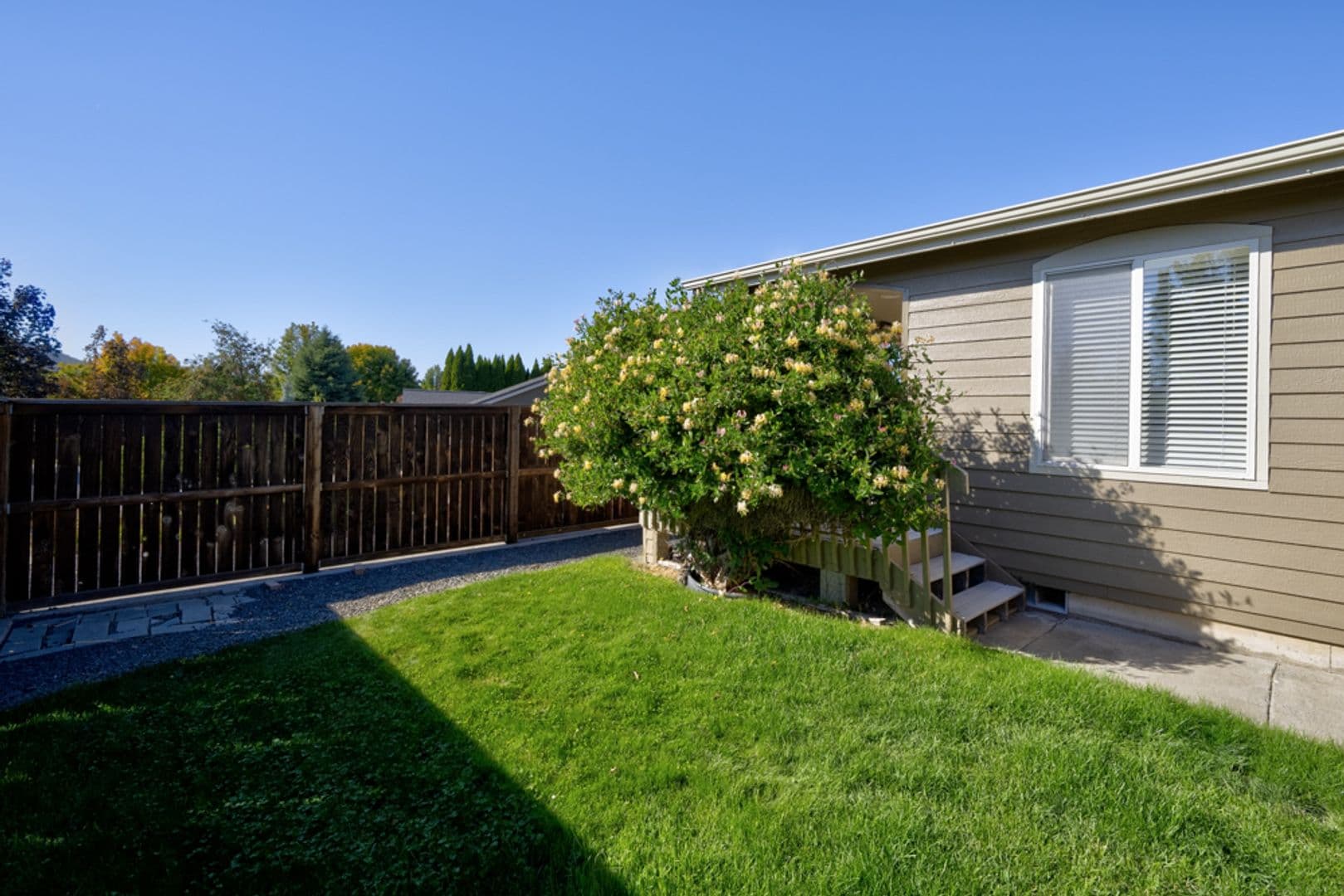 Bend House: 1305 NE Tucson Way