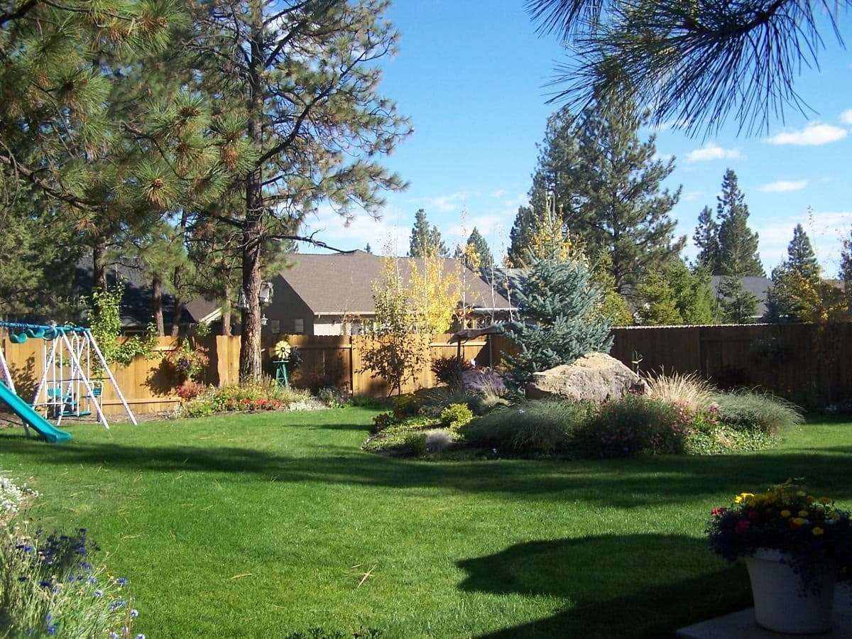 Bend House: 19910 Antler Point