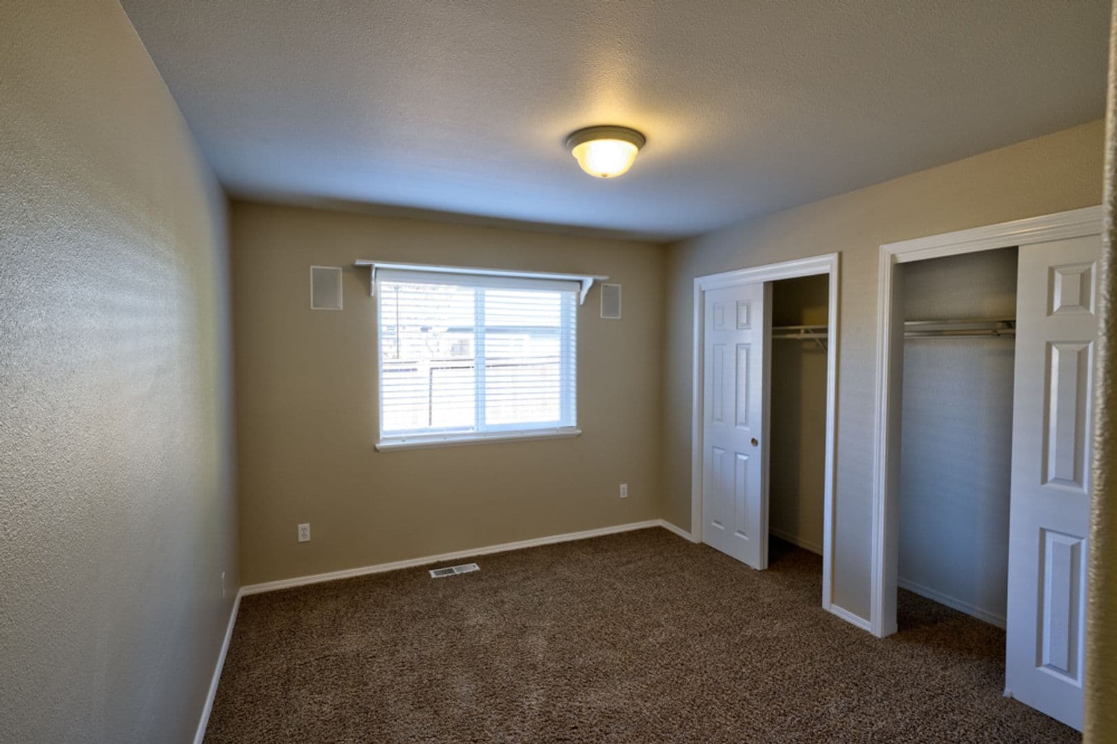 Bend House: 1305 NE Tucson Way