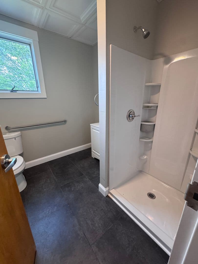 Somersworth Apartment: 396 High Street