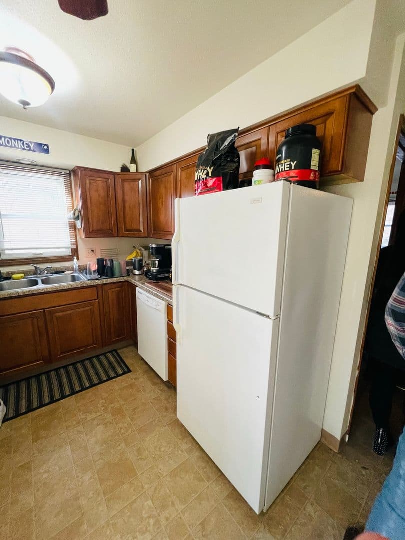 Madison Apartment: 1202 Spring Street