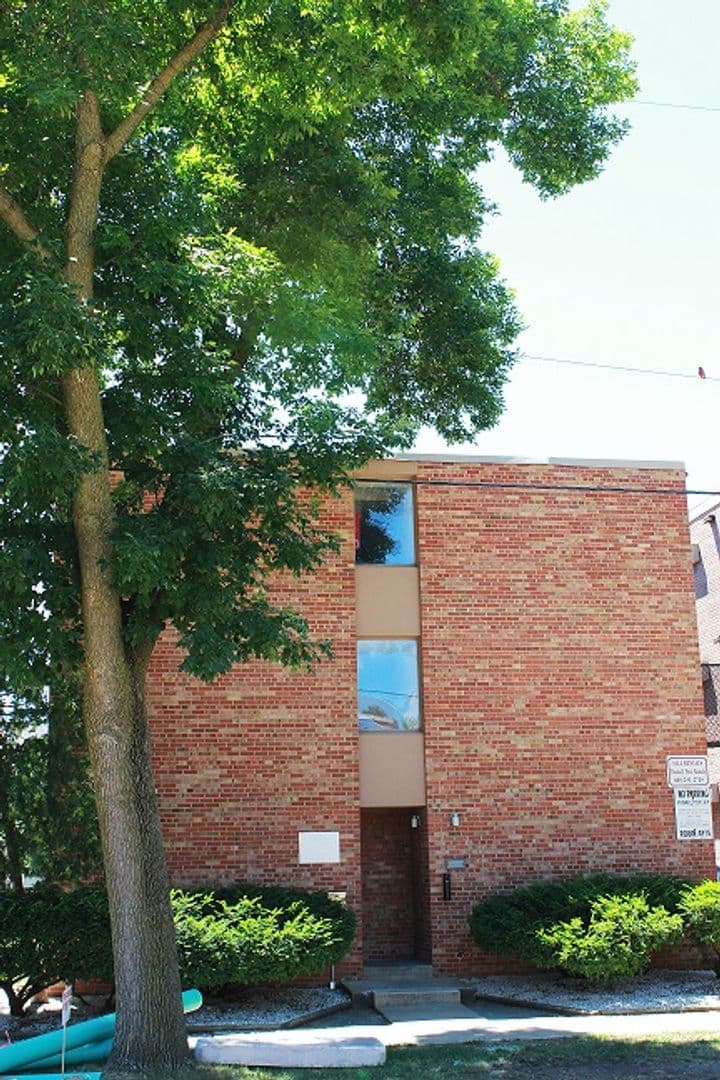 Madison Apartment: 1309 Spring Street