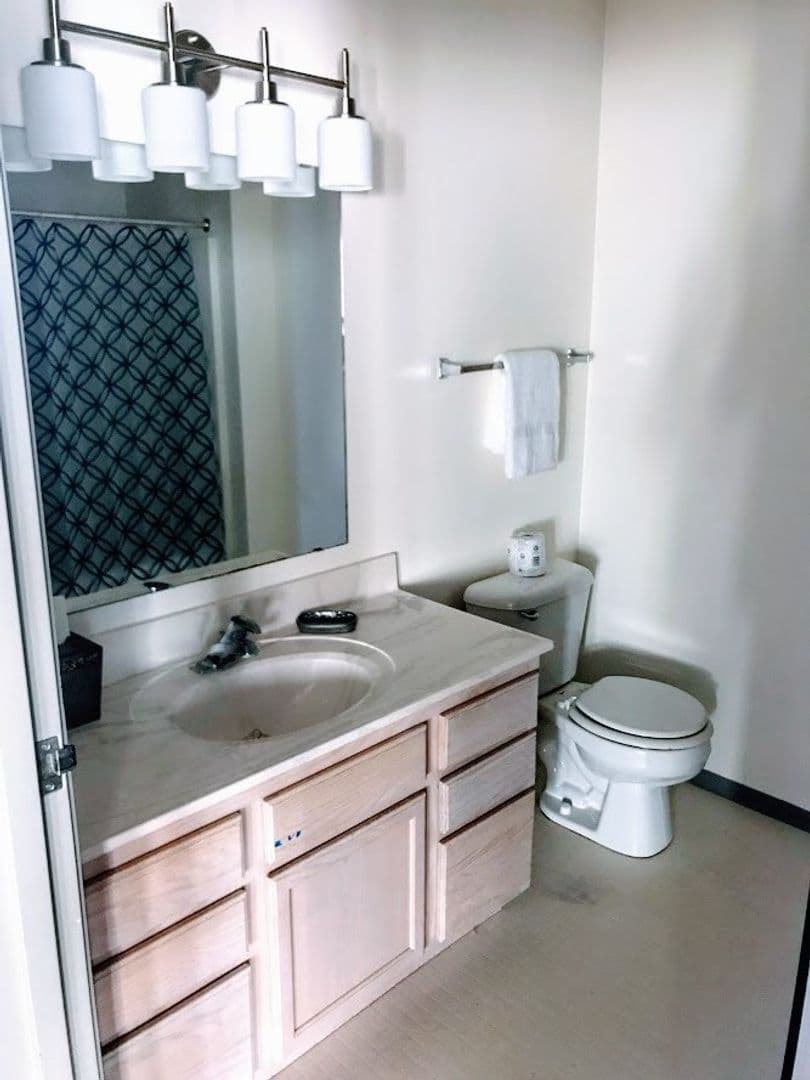 Madison Apartment: 1317 Spring Street
