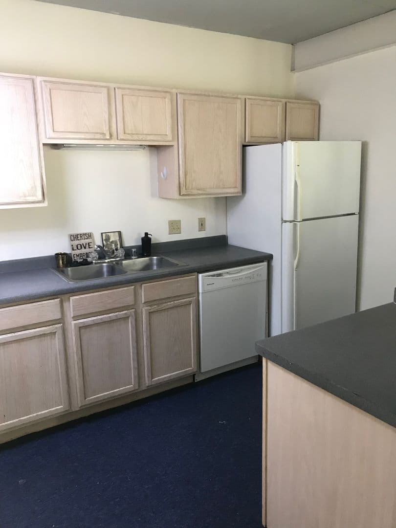 Madison Apartment: 1317 Spring Street