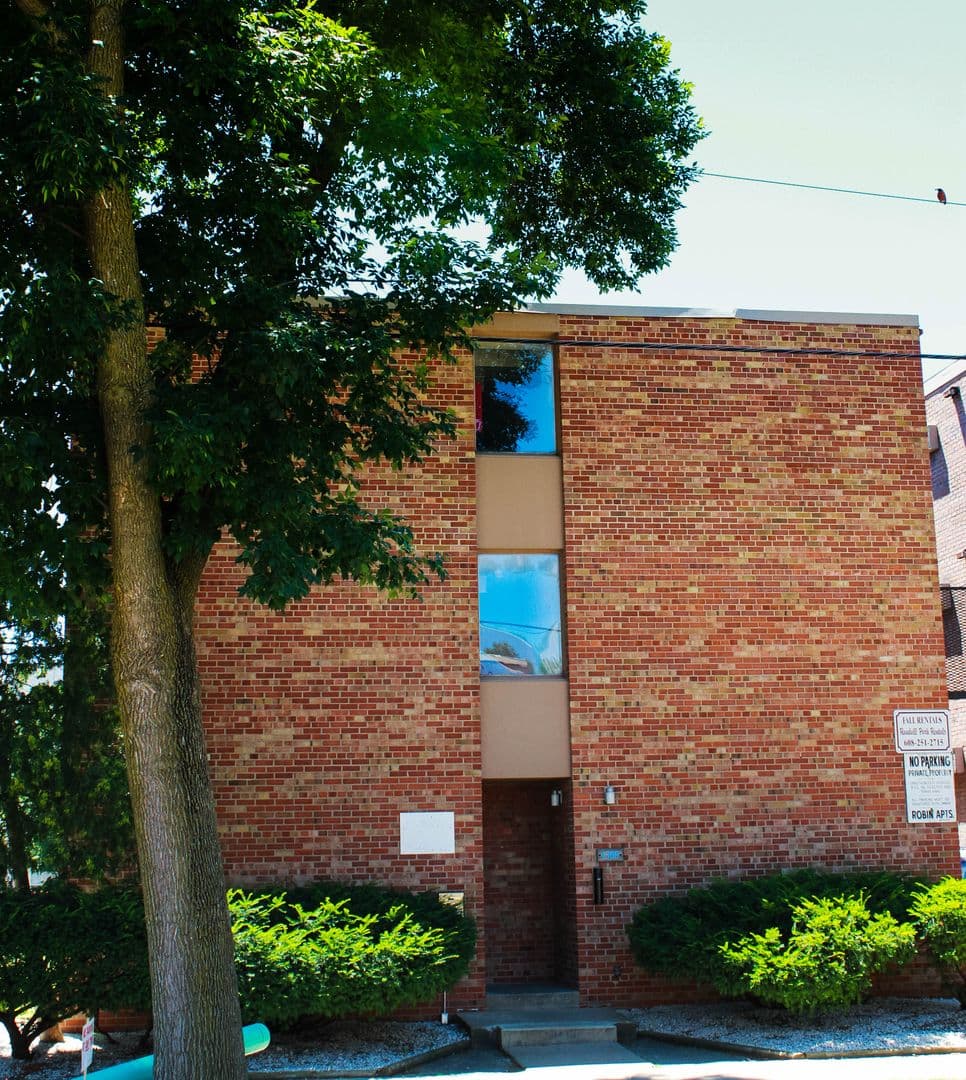 Madison Apartment: 1309 Spring Street