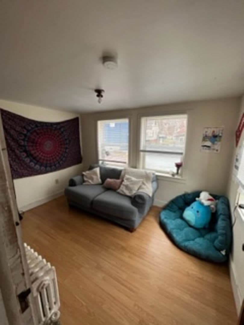 Madison Apartment: 2005-2007 University Avenue